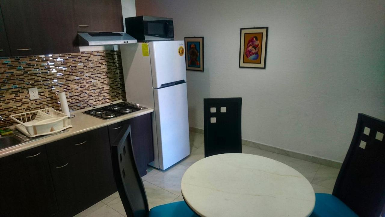 Brisas Sealight Apartment Cancún Eksteriør billede