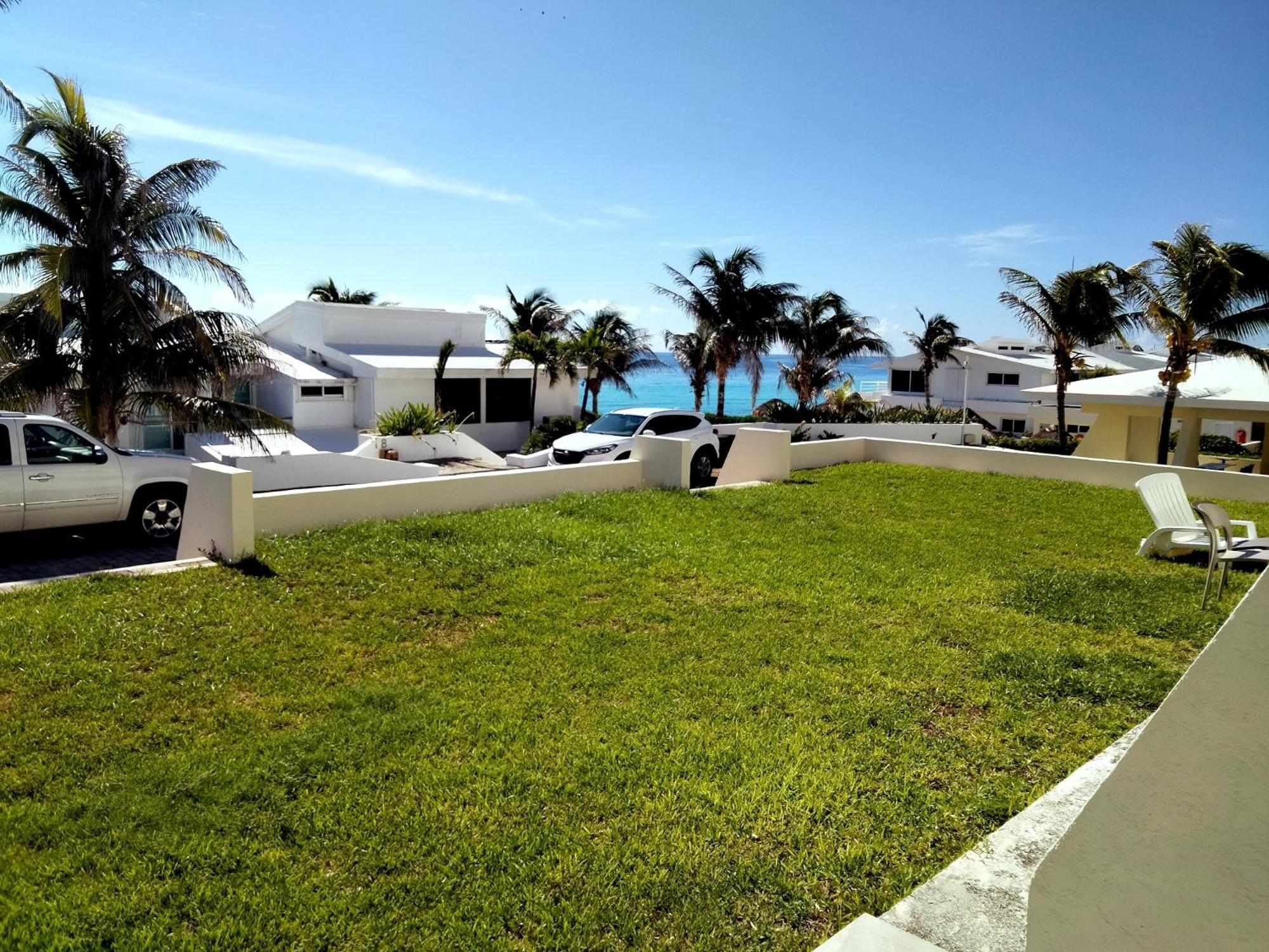 Brisas Sealight Apartment Cancún Eksteriør billede