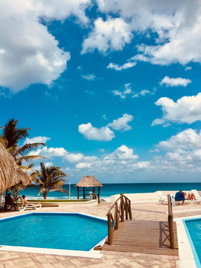 Brisas Sealight Apartment Cancún Eksteriør billede